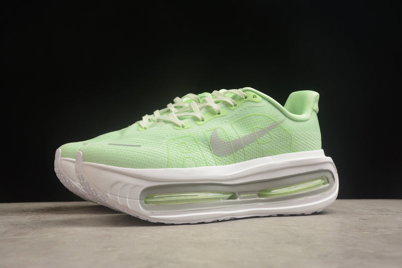 NIKE VOMERO PREMIUM