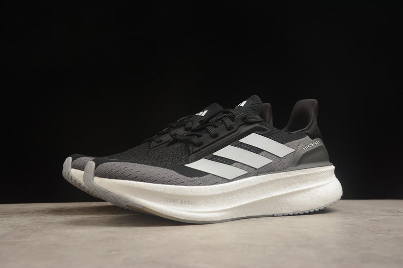 ADIDAS ULTRABOOST 5X